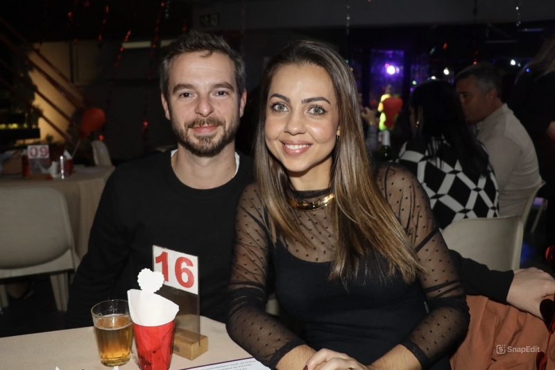Galeria estrela-pub-realiza-a-noite-do-dia-dos-namorados-na-sede-urbana