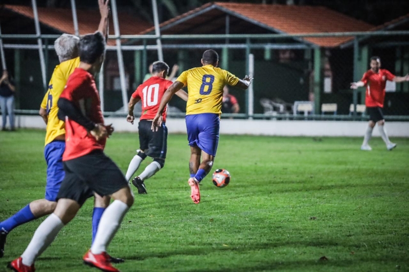 Noticia jogo-eletrizante-encerra-a-primeira-rodada-do-torneio-de-pelada