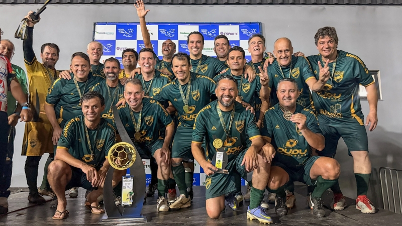 Noticia estrela-consagra-campeoes--e-homenageia-destaques